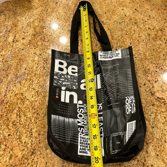 NEW ❤️ LULULEMON REUSABLE BE ALL IN TOTE BAG WITH BLACK HANDLES AND SNAP CLOSURE - Picture 8 of 9